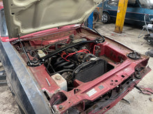 Load image into Gallery viewer, Strut Brace Bonnet Ram Kit (Mk2/3 Capri with Pinto Engine only)