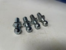 Load image into Gallery viewer, Ford Capri Tailgate Struts