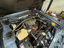 Load image into Gallery viewer, Ford Capri 2.8 Strut Brace Bonnet Ram Kit
