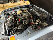 Load image into Gallery viewer, Ford Capri 2.8 Strut Brace Bonnet Ram Kit
